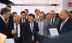 Akın, Uluslararası Savunma Sanayi Sempozyumu’na katıldı