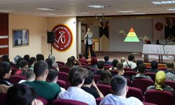 Öğrencilere stresle başa çıkma teknikleri anlatıldı