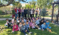 Minikler sokak hayvanları ile  buluştu