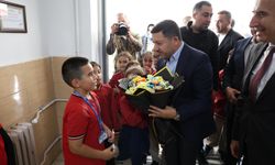 Minik öğrenci başkanlık vaadini yerine getirdi