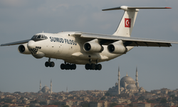 Alıkonulan Türkler istanbul’a indi!