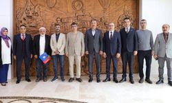 Eğitim-Bir-Sen il yönetimi Rektör Aktekin’le görüştü