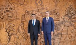 Alan Başkanı Aslanbay'dan Rektör Aktekin'e ziyaret