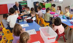 Müdür Yazıcı miniklerin heyecanına eşlik etti