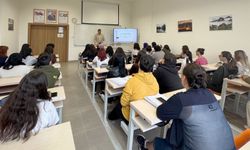 Rektör Aktekin öğrencilere Çin izlenimlerini anlattı