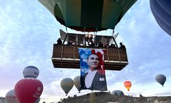 Kapadokya semalarında Atatürk anısına balonlar uçtu