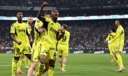 Fenerbahçe, deplasmanda Beşiktaş'ı 3-2 yendi