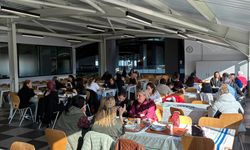 Veli ve öğretmenler öğrencilerin gelişimi görüştü