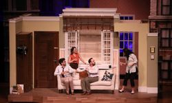 “Yanlış Pencere” tiyatroseverleri büyüledi