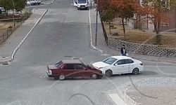 Nevşehir'deki seyir halindeki araçlar çarpıştı