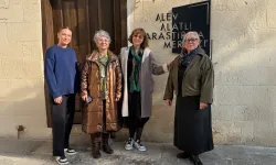 Dekan Metin'den, Alev Alatlı Araştırma Merkezine ziyaret