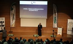 Aileye büyük sorumluluk! Nevşehir’de çocukların kimlik gelişimi konuşuldu