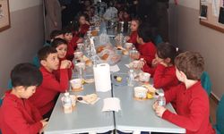 Küçük kalpler ramazanı oruçla yaşadı