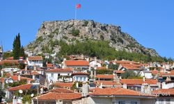 Tarihin sessiz tanıkları ziyaretçi akınına uğruyor