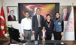 Türkiye üçüncüsü Çınar İçöz, İl Müdürü Keskin ile görüştü