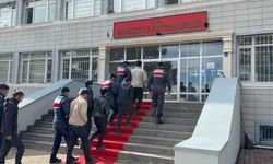 Jandarma, göçmen kaçaklığı ağını çözdü: 4 tutuklama