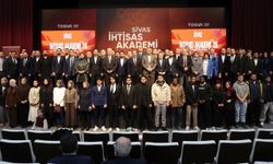 NEVÜ Rektörü Aktekin akademik programlara katıldı