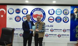 Nevşehir’de eğitimci Birol Çalta’dan 40 yıllık birikim kitap oldu