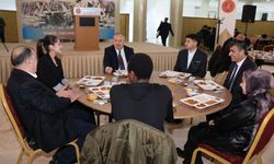 Nevşehir'de protokol ve iş insanları öğrencilerle iftarda bir araya geldi