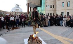 NEVÜ’de nevruz coşkusu! Ateş yakıldı, demir dövüldü