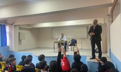 Yazar Oğuz Özdem ile Osman Aytekin öğrencilerle buluştu