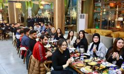 Başkan Arı genç sporcularla sahurda buluştu