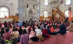 Nevşehir’de minikler ramazan sevinciyle camiye koştu