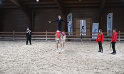 Özel sporcular Nevşehir’e at üstünde başarı getirdi