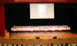 NEVÜ’de beyaz üniforma heyecanı: Geleceğin hemşireleri sahneye çıktı