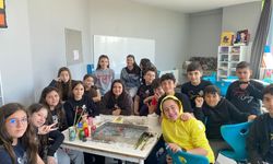 Geleneksel sanatlara ilgi artıyor: Nevşehir’de ebru etkinliğine yoğun ilgi