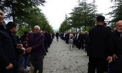 Köy halkı kabristanda buluştu, dualar gökyüzüne yükseldi