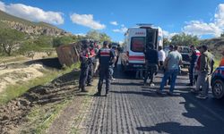 Ürgüp'te feci kaza: Şarampole devrilen kamyonun sürücüsü yaralandı