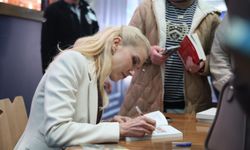 Nevşehir’de kitap şöleni başladı! Ünlü yazarlar ve söyleşiler büyük ilgi görüyor