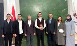 Gençlerden Ertaş’a Camlı Köşk çalışmaları için teşekkür ziyareti