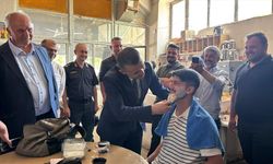 Kaymakamdan unutulmayacak jest! Damat tıraşını kendi elleriyle yaptı