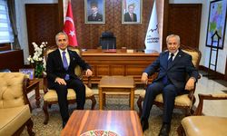 Nevşehir’de dikkat çeken ziyaret! Bülent Arınç ile Vali Kök görüştü