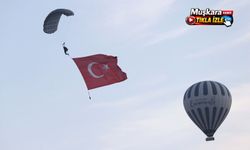 JÖAK’tan Kapadokya’da adrenalin dolu kutlama! Gökyüzünde görsel şölen