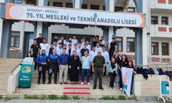 Dünya Çevre Günü’nde örnek etkinlik: 120 öğrenciyle temizlik ve fidan dikimi
