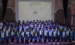 Simya Koleji’nde 4. sınıf öğrencileri için ortaokula geçiş töreni düzenlendi
