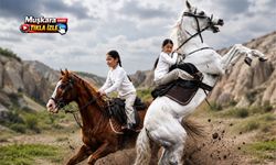Henüz 7 yaşında! Kapadokya vadilerinde dört nala at sürüyor