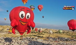 Kapadokya’da masalsı sabah: Balina, roket ve palyaço gökyüzünde