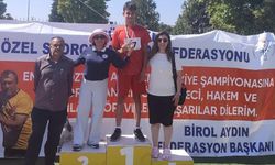 Özel sporcu Arda Çetin engelleri aştı, Türkiye şampiyonu oldu