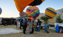 Kapadokya’da olumsuz hava balon uçuşlarını durdurdu