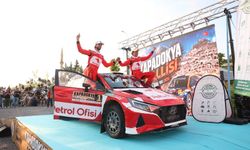 Kapadokya Rallisi’nde büyük final: Şampiyonlar kupalarını kaldırdı