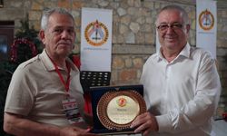 Edremit’te 10 ülkeli zirve: Başkan Ertaş’a ödül