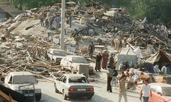 99 Depremi’nin üzerinden 27 yıl geçti: 17 Bin 480 kişi hayatını kaybetti