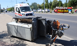 Ambulansa yol vermek isterken motosiklete çarptı
