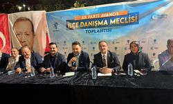 AK Parti Avanos’ta toplandı: Yeni dönem çalışmaları masaya yatırıldı