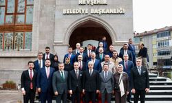 Bakan Uraloğlu’ndan Nevşehir Belediyesine ziyaret: Yatırımlar görüşüldü