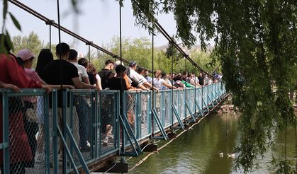 Avanos'un tarihi köprüsü esnafın yüzünü güldürüyor